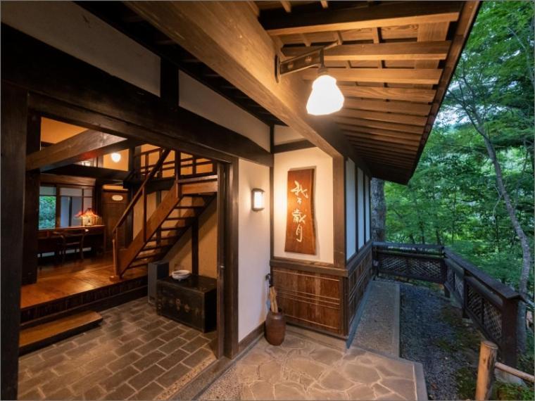 Готель Nihon-No-Ashitaba Юфу Екстер'єр фото