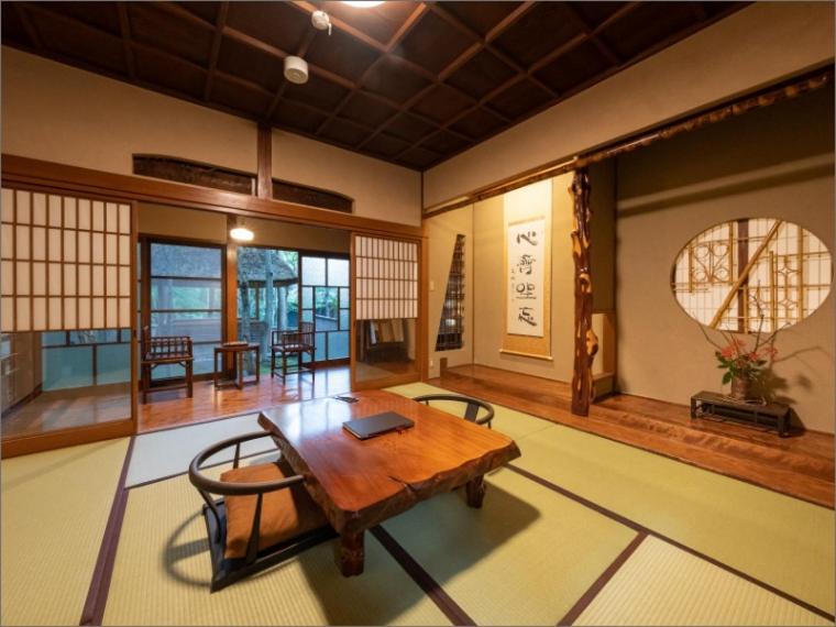 Готель Nihon-No-Ashitaba Юфу Екстер'єр фото