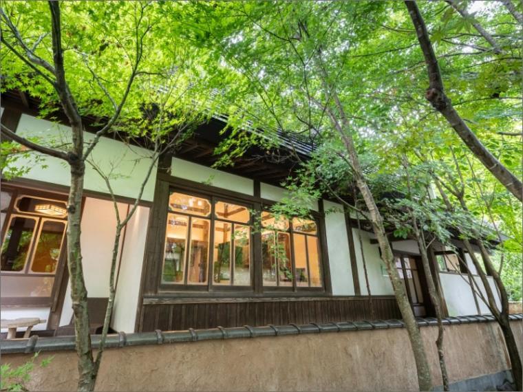 Готель Nihon-No-Ashitaba Юфу Екстер'єр фото