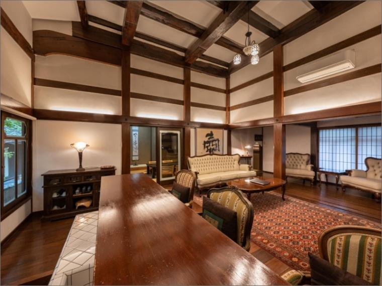 Готель Nihon-No-Ashitaba Юфу Екстер'єр фото