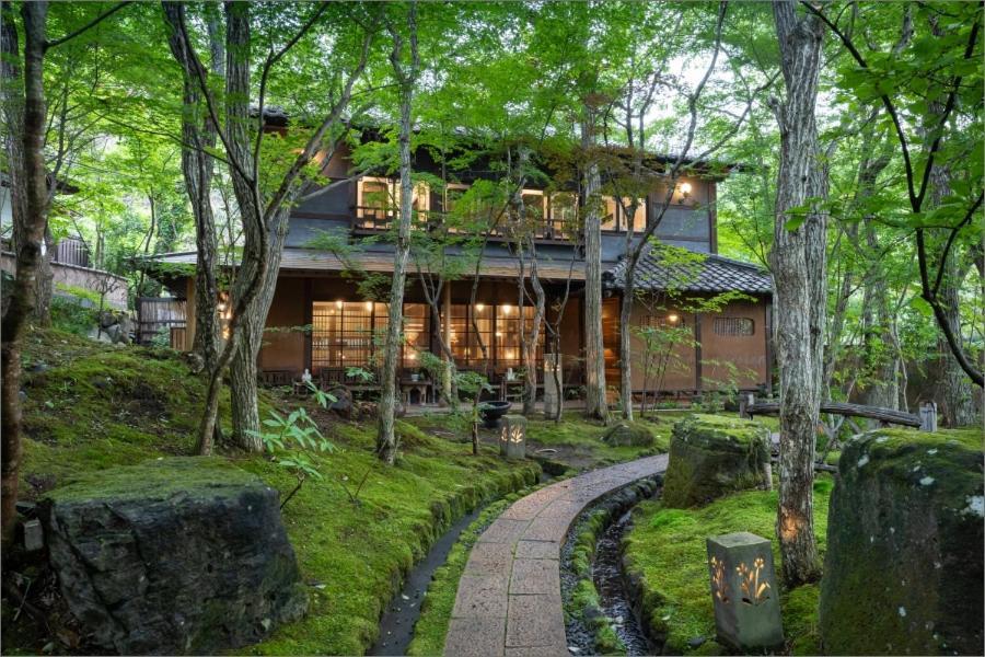 Готель Nihon-No-Ashitaba Юфу Екстер'єр фото