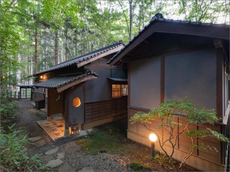 Готель Nihon-No-Ashitaba Юфу Номер фото
